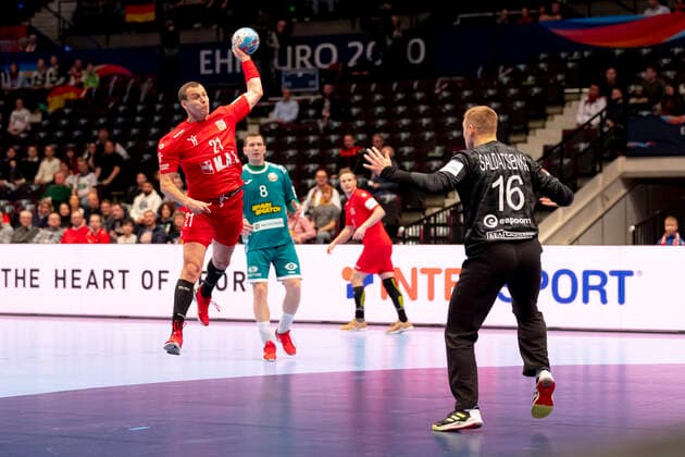 Tomas Cip No 21, Czech Republic vs. Viachaslau Saldatsenka No 16, Belarus Belarus vs. Czech Republic, Handball, Main Round, EHF Euro 2020, 18 01 20 Vienna Vienna Austria Copyright: xAgentur54Gradx xFelixxKoenigx
