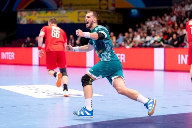 Artsem Karalek No 50, Belarus is happy to celebrate Belarus vs. Czech Republic, Handball, main round, EHF Euro 2020, 18 01 20 Vienna Vienna Austria Copyright: xAgentur54Gradx xFelixxKoenigx