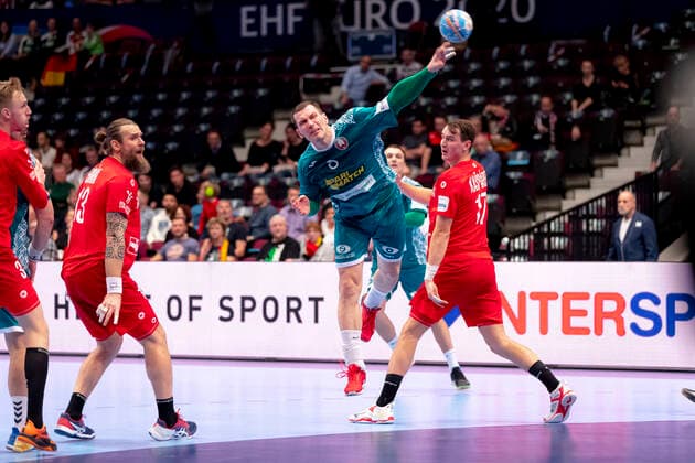 Siarhei Shylovich No 8, Belarus vs. Pavel Horak No 13, Czech Republic and Stanislav Kasparek No 17, Czech Republic Belarus vs. Czech Republic, Handball, Main Round, EHF Euro 2020, 18 01 20 Vienna Vienna Austria Copyright: xAgentur54Gradx xFelixxKoenigx