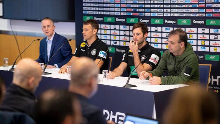 Press spokesman Tim Oliver Kalle, Christian Prokop Trainer, Germany , Uwe Gensheimer No. 3, Germany and Bob Hanning at the press conference Press conference of the DHB, Handball, main round, EHF Euro 2020, 19 01 20 Vienna Vienna Austria Copyright: xAgentur54Gradx xFelixxKoenigx
