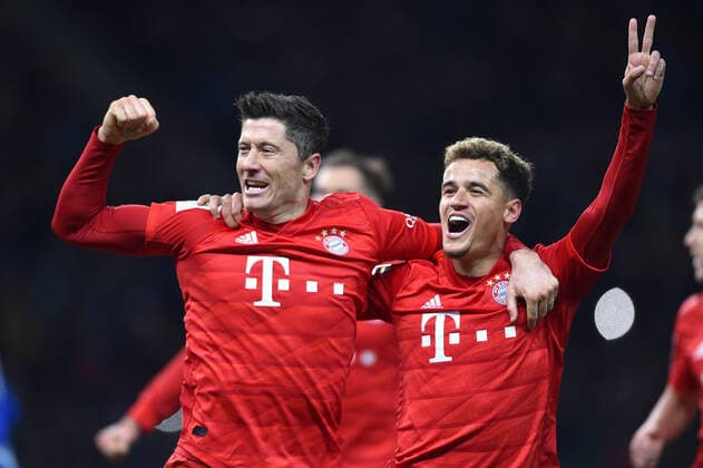 Sport Bilder des Tages Fußball 1. Bundesliga 18. Spieltag Hertha BSC Berlin - FC Bayern München am 19.01.2020 im Olympia Stadion in Berlin Torjubel zum 0:2 durch Robert Lewandowski ( München ) DFL regulations prohibit any use of photographs as image sequences and or quasi-video. *** Football 1 Bundesliga 18 Matchday Hertha BSC Berlin FC Bayern Munich on 19 01 2020 in the Olympia Stadium in Berlin Goal celebration for 0 2 by Robert Lewandowski Munich DFL regulations prohibit any use of photographs as image sequences and or quasi video xHDx