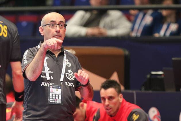 Belorussia Spain, EHF Euro 2020 RIBERA ROMANS Jordi Spain Trainer,, Vienna Vienna Austria Ice rink