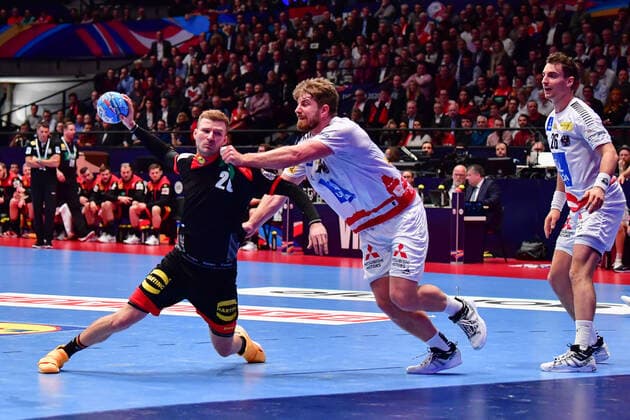 European Handball Championship Main Round, 20 01 2020, Austria Germany, Stadthalle, Vienna Philipp Weber Germany, 20 Fabian Posch Austria, 15 Attack Combat Action, 20 01 2020, Vienna Austria, Handball, Tournament, European Championship 2020 xshx