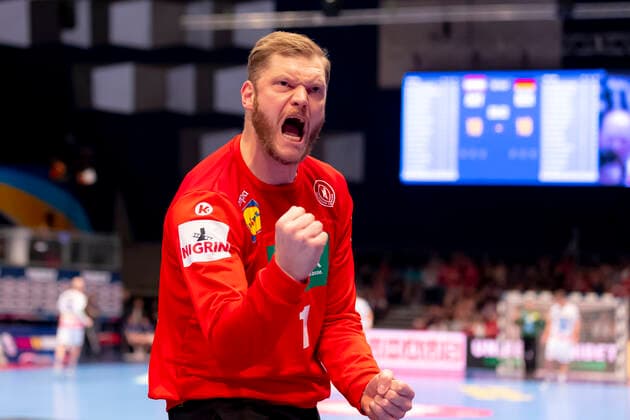 Johannes Bitter No. 1, Germany parries a seven meter attempt by Robert Weber No. 8, Austria and is happy Austria vs. Germany, Handball, main round, EHF Euro 2020, 20 01 20 Vienna Vienna Austria Copyright: xAgentur54Gradx xFelixxKoenigx