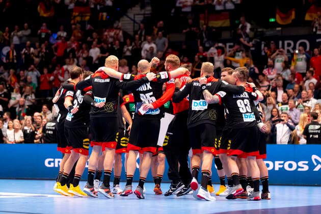 The German team rejoices after the victory of Austria vs. Germany, Handball, main round, EHF Euro 2020, 20 01 20 Vienna Vienna Austria Copyright: xAgentur54Gradx xFelixxKoenigx