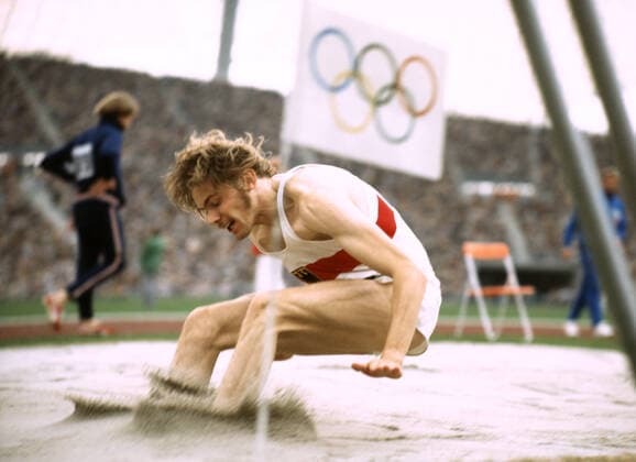 BAU Deutschland 1972 München Olympische Spiele, Weitsprung Männer, Hans Baumgartner (BRD, Silber) *** BAU Germany 1972 Munich Olympic Games, long jump men, Hans Baumgartner BRD, silver
