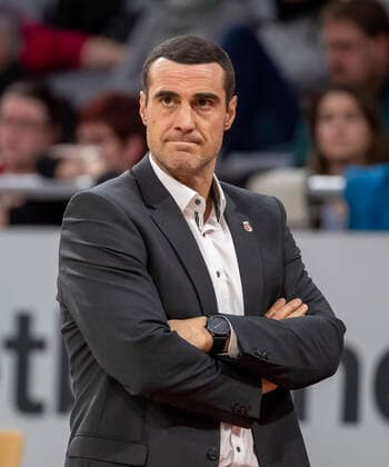 Germany, Bamberg, Brose Arena, 21 01 2020, emspor, emonline, despor, deonline, Brose Bamberg vs VEF Riga, Basketball, Champions League Picture v l Head Coach Roel Moors Brose Bamberg Copyright: HMBxMedia xHeikoxBecker