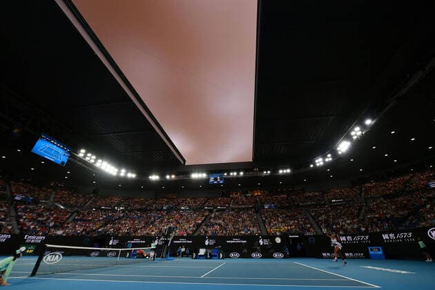 Smoke in the sky on the rod laver arena during serena williams match TENNIS : Australian Open 2020 - 22 01 2020 AntoineCouvercelle Panoramic 