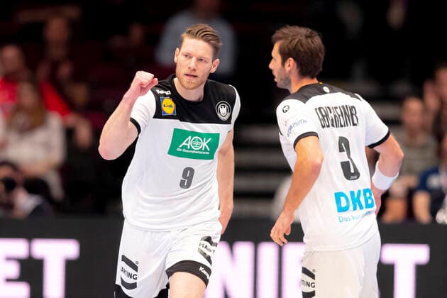 Tobias Reichmann No. 9, Germany and Uwe Gensheimer No. 3, Germany rejoice Czech Republic vs. Germany, Handball, main round, EHF Euro 2020, 22 01 20 Vienna Vienna Austria Copyright: xAgentur54Gradx xFelixxKoenigx