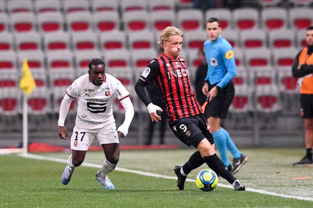 09 KASPER DOLBERG (NICE) - 17 FAITOUT MAOUASSA (REN) FOOTBALL : Nice vs Rennes - Ligue 1 Conforama - 24 01 2020 FEP Panoramic 