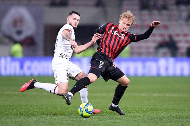 09 KASPER DOLBERG (NICE) - 26 JEREMY GELIN (REN) FOOTBALL : Nice vs Rennes - Ligue 1 Conforama - 24 01 2020 FEP Panoramic 