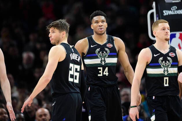 Giannis Antetokounmpo (Milwaukee Bucks) BASKETBALL : Hornets vs Bucks - NBA, Basketball Herren, USA Paris Game 2020 - 24 01 2020 JBAutissier Panoramic 