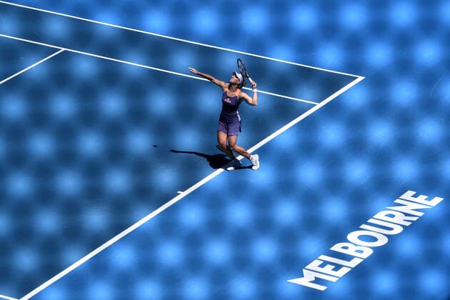 AUSTRALIAN OPEN DAY 6, Angelique Kerber of Germany serves during her third round match against Camila Giorgi of Italy on day six of the Australian Open tennis tournament at Margaret Court Arena in Melbourne, Saturday, January 25, 2020. ( NO ARCHIVING, EDITORIAL USE ONLY, NO USE IN BOOKS WITHOUT CONSENT MELBOURNE VIC AUSTRALIA  Copyright: xLUKASxCOCHx 20200125001444350996