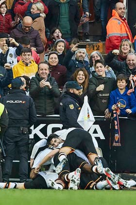 25th January 2020; Mestalla, Valencia, Spain; La Liga Football,Valencia versus Barcelona; Maxi Gomez of Valencia CF celebrates with his team mates after scoring in minute 77 the second goal for his team (2-0)  ActionPlus12206492 IvanxArlandis
