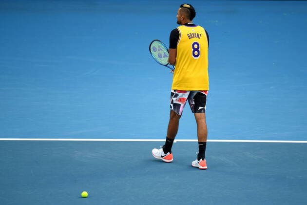 Australian Open, Nick Kyrgios in einem Kobe Bryant Trikot AUSTRALIAN OPEN DAY 8, Nick Kyrgios of Australia warms up ahead of his fourth round match against Rafael Nadal of Spain on day eight of the Australian Open tennis tournament at Rod Laver Arena in Melbourne, Monday, January 27, 2020. ( NO ARCHIVING, EDITORIAL USE ONLY, NO USE IN BOOKS WITHOUT CONSENT MELBOURNE VIC AUSTRALIA  Copyright: xLUKASxCOCHx 20200127001444894523