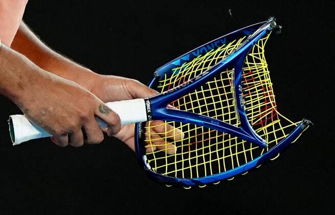 Bilder des Jahres 2020, Sport 01 Januar Sport Themen der Woche KW05 Sport Bilder des Tages AUSTRALIAN OPEN DAY 8, A detail after Nick Kyrgios of Australia smashed his racquet during his fourth round match against Rafael Nadal of Spain on day eight of the Australian Open tennis tournament at Rod Laver Arena in Melbourne, Monday, January 27, 2020. ( NO ARCHIVING, EDITORIAL USE ONLY, NO USE IN BOOKS WITHOUT CONSENT MELBOURNE VIC AUSTRALIA  Copyright: xSCOTTxBARBOURx 20200128001444970744