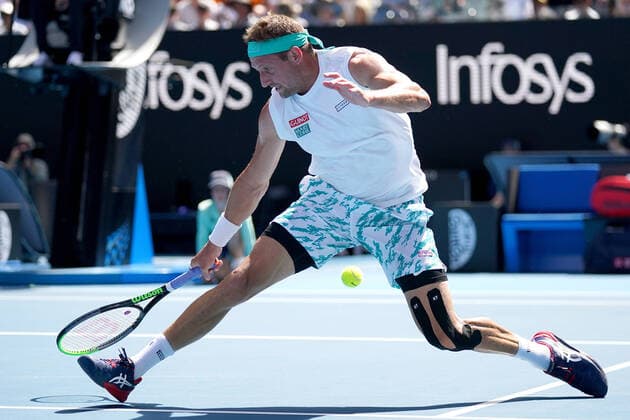 AUSTRALIAN OPEN DAY 9, Tennys Sandgren of the USA reacts during his fifth round match against Roger Federer of Switzerland on day nine of the Australian Open tennis tournament at Rod Laver Arena in Melbourne, Tuesday, January 28, 2020. ( NO ARCHIVING, EDITORIAL USE ONLY, NO USE IN BOOKS WITHOUT CONSENT MELBOURNE VIC AUSTRALIA  Copyright: xMICHAELxDODGEx 20200128001445148449