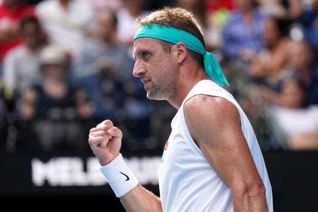 AUSTRALIAN OPEN DAY 9, Tennys Sandgren of the USA gestures during his fifth round match against Roger Federer of Switzerland on day nine of the Australian Open tennis tournament at Rod Laver Arena in Melbourne, Tuesday, January 28, 2020. ( NO ARCHIVING, EDITORIAL USE ONLY, NO USE IN BOOKS WITHOUT CONSENT MELBOURNE VIC AUSTRALIA  Copyright: xMICHAELxDODGEx 20200128001445160125