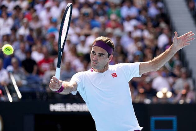 AUSTRALIAN OPEN DAY 9, Roger Federer of Switzerland plays a return shot during his fifth round match against Tennys Sandgren of the USA on day nine of the Australian Open tennis tournament at Rod Laver Arena in Melbourne, Tuesday, January 28, 2020. ( NO ARCHIVING, EDITORIAL USE ONLY, NO USE IN BOOKS WITHOUT CONSENT MELBOURNE VIC AUSTRALIA  Copyright: xMICHAELxDODGEx 20200128001445169375