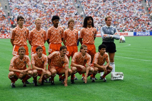 UDSSR Netherlands Germany, Munich, 215 06 1988, Football, UEFA Euro 1988 in Germany, Final, UDSSR Netherlands 0 2 Team Netherlands Upper row v l Marco van Basten, Ronald Koeman, Frank Rijkaard, Erwin Koeman, Hans van Breukelen Lower row v l Adrie van Tiggelen, Arnold Mühren, Berry van Aerle, Jan Wouters, Gerald Vanenburg
