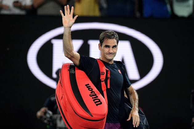 Sport Bilder des Tages AUSTRALIAN OPEN DAY 11, Roger Federer of Switzerland gesturesto the crowd ashe leaves the court after losing the men s singles semi final against Novak Djokovic of Serbia on day 11 of the Australian Open tennis tournament at Rod Laver Arena in Melbourne, Thursday, January 30, 2020. ( NO ARCHIVING, EDITORIAL USE ONLY, NO USE IN BOOKS WITHOUT CONSENT MELBOURNE VIC AUSTRALIA  Copyright: xLUKASxCOCHx 20200130001445687421