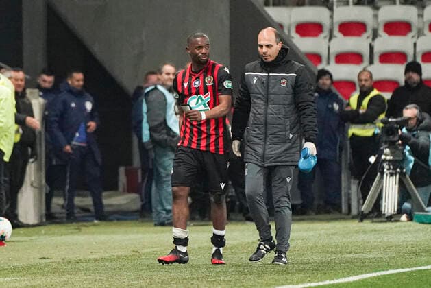 Blessure - Wylan Cyprien (OGC Nice) FOOTBALL : OGC Nice vs Lyon - Coupe de France - Nice - 30 01 2020 NorbertScanella PanoramiC 
