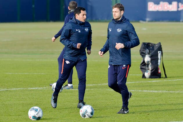 Football Bundesliga 2019 2020, Training at Bundesliga club RB Leipzig 27 01 2020 Mauricio Sanchez Interpreter RB Leipzig li and Moritz Volz Assistant Coach RB Leipzig re at the training of RB Leipzig 27 01 2020 Leipzig Sachsen Germany Red Bull Training ground at Cottaweg