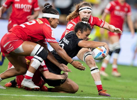 RUGBY SYDNEY 7S, Theresa Fitzpatrick of New Zealand scores during the womens gold medal playoff against Canada on day two of the Sydney 7S Rugby tournament at Bankwest Stadium in Sydney, Sunday, February 2 2020. ( NO ARCHIVING, EDITORIAL USE ONLY, NO USE IN BOOKS WITHOUT CONSENT SYDNEY NSW AUSTRALIA  Copyright: xCRAIGxGOLDINGx 20200202001446265815