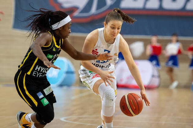 Laura Schinkel 07, GISA Lions SV Halle vs Seraphina Asuamah Kofoh Saarlouis GISA Lions SV Halle vs inexio Royals Saarlouis Basketball 1 Bundesliga ERDGAS Sportarena Halle Saale 02 02 2020 Photo Holger John Sachsen Anhalt Germany