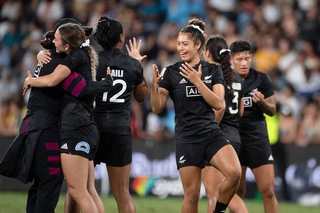 PARRAMATTA, NSW - FEBRUARY 02: New Zealand celebrate winning the Cup Final, Match 26 between New Zealand and Canada the HSBC Women s Sydney Sevens Rugby on February 02, 2020 at Bankwest Stadium in Sydney, Australia. (Photo by Speed Media Icon Sportswire) RUGBY: FEB 02 Women s Sydney Sevens Icon2002023839