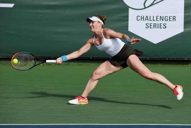 NEWPORT BEACH, CA - FEBRUARY 02: WTA, Tennis Damen tennis player Madison Brengle (USA) chases down the ball in a finals match during the Oracle Challenger Series tennis tournament played on February 2, 2020 at the Newport Beach Tennis Club in Newport Beach, CA (Photo by John Cordes Icon Sportswire) TENNIS: FEB 02 Oracle Challenger Series Icon506200202008