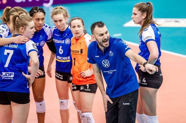 Allianz MTV Stuttgart LKG Commercecon Lodz Giannis Athanasopoulos Trainer Allianz MTV Stuttgart at the Champions League game, Allianz MTV Stuttgart LKG Commercecon Lodz Stuttgart 05 02 20 Volleyball Champions League , Baden Wuerttemberg Germany