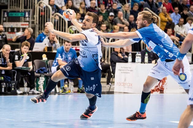 1 Handball Bundesliga Bergischer SG Flensburg Handewitt 06 02 2020 Tomas Babak 19, Bergischer Handball Club , Michal Jurecki 55, SC Flensburg Handewitt , Fabian Gutbrod 22, Bergischer Handball Club , DHB Pokal, Bergischer HC SG Flensburg Handewitt, ISS Dome, Duesseldorf Copyright: xBEAUTIFULxSPORTS Wunderlx