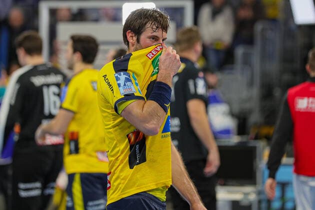 Handball Bundesliga Rhein Neckar Loewen vs MT Melsungen Mannheim, Germany 06 February 2020 22 matchday of Liqui Moly Handball Bundesliga Uwe Gensheimer Loewen , action single picture dissatisfied disappointed disappointed depressed frustrated