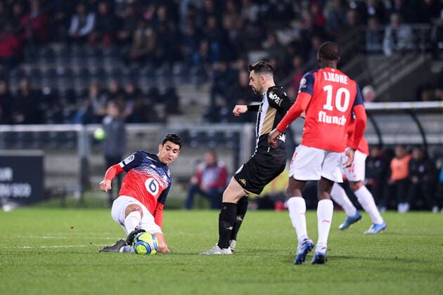 21 BENJAMIN ANDRE (LIL) FOOTBALL : Angers vs Lille - Ligue 1 Conforama - 07 02 2020 FEP Panoramic 