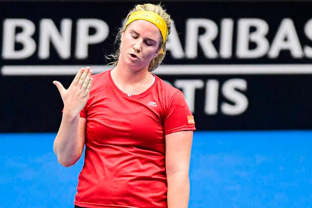 Belgian Ysaline Bonaventure looks dejected during the second game between Belgian Bonaventure WTA, Tennis Damen 115) and Kazach Putinseva (WTA 34) on the first day of the Fed Cup Qualifiers first round between Belgium and Kazakhstan, Friday 07 February 2020 in Kortrijk. LAURIExDIEFFEMBACQ  x2470881x