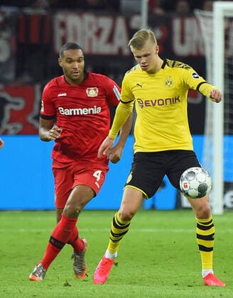 08 02 2020, xhbx, Fussball 1 Bundesliga, Bayer 04 Leverkusen Borussia Dortmund emspor, f l Jonathan Tah Bayer Leverkusen , Erling Haaland Borussia Dortmund DFL DFB REGULATIONS PROHIBIT ANY USE OF PHOTOGRAPHS as IMAGE SEQUENCES and or QUASI VIDEO Leverkusen
