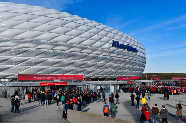 Before the start of the match Overview of the stadium Overview of the stadium Spectators at the goal before the match FC Bayern Munich FCB vs. RasenBallsport Leipzig RBL Bullen 09 02 2020 DFL REGULATIONS PROHIBIT ANY USE OF PHOTOGRAPHS AS IMAGE SEQUENCES AND OR QUASI VIDEO FC Bayern Munich FCB vs. RasenBallsport Leipzig RBL