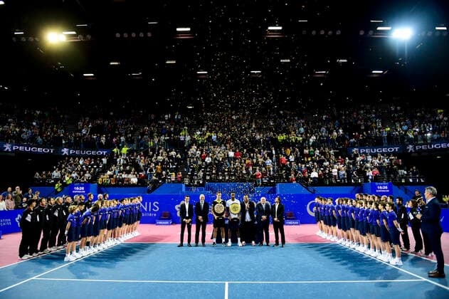 Gael Monfils (Fra) posant avec le trophee du Vainqueur et Vasek Pospisil (Can) Samir Boudjemaa - Directeur General TV Events Jean Luc Meissonnier - Kamel Chibli - Vice President de la Region Occitanie - en charge de l education , de la jeunesse et du sport Bernard Giudicelli - President de la FFT Sebastien Grosjean - directeur du Tournoi Open Sud de France TENNIS : Open Sud de France 2020 - Finale Simple - Montpellier - 09 02 2020 JBAutissier Panoramic 