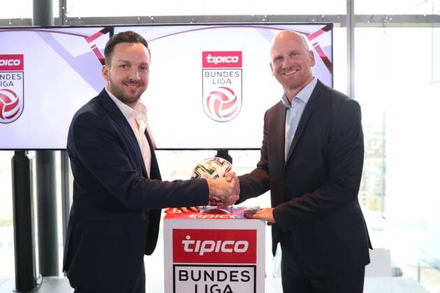 SOCCER - BL, press conference, PK, Pressekonferenz VIENNA,AUSTRIA,11.FEB.20 - SOCCER - tipico Bundesliga, spring season start, press conference. Image shows Markus Prinz (tipico) and Christian Ebenbauer (Bundesliga). GEPAxpictures xPhilippxBrem