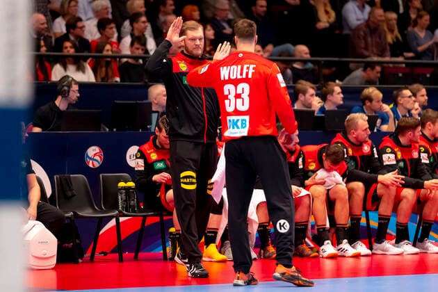 Johannes Bitter No. 1, Germany and Andreas Wolff No. 33, Germany Austria vs. Germany, Handball, main round, EHF Euro 2020, 20 01 20 Vienna Vienna Austria Copyright: xAgentur54Gradx xFelixxKoenigx