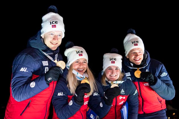 200213 Johannes Thingnes Bo, Marte Olsbu Roiseland, Tiril Kampenhaug Eckhoff and Tarjei Bo of Norway show off their gold medals at the medal ceremony for mixed relay during the IBU Biathlon World Championships on February 13, 2020 in Antholz Photo Joel Marklund BILDBYRAN kod JM 88107 bbeng biathlon biathlon World Cup biathlon World Cup IBU Biathlon World Championships 2020 Anterselva mixed relay mix relay relay medal ceremony medal ceremony cheer gold champions,  Copyright: JOELxMARKLUND BB200213JM149