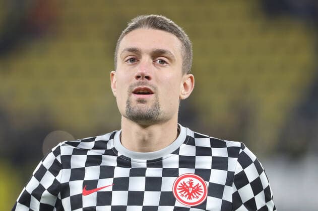 Football 1 Bundesliga 22 Matchday Borussia Dortmund Eintracht Frankfurt on 14 02 2020 at Signal Iduna Park in Dortmund Stefan Ilsanker Frankfurt MH