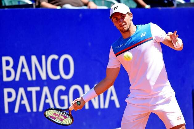 Norwegian Casper Rudd in action against Argentinian Juan Ignacio Londero during the semifinal of the ATP, Tennis Herren Argentina Open, in Buenos Aires, Argentina, 15 February 2020. ATP Argentina Open !ACHTUNG: NUR REDAKTIONELLE NUTZUNG!  Copyright: xFabiánxMattiazzix AME2835 20200215-637174055999169025