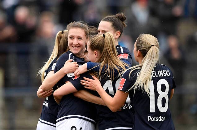 Potsdam celebrates goal 1 0 by Lara Prasnikar Potsdam, 24, left, 1 FFC Turbine Potsdam 1 FC Köln, football, women, Bundesliga, season 2019 2020, Potsdam, 16 02 2020, Germany, DFB DFL REGULATIONS PROHIBIT ANY USE OF PHOTOGRAPHS AS IMAGE SEQUENCES AND OR QUASI VIDEO xjkx