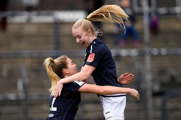 v l Nina Ehegötz Ehegoetz, Potsdam, 22 , Caroline Siems Potsdam, 3 , cheering, rejoice, joy, victory, rejoice, success, 1 FFC Turbine Potsdam 1 FC Köln, football, women, Bundesliga, season 2019 2020, Potsdam, 16 02 2020, Germany, DFB DFL REGULATIONS PROHIBIT ANY USE OF PHOTOGRAPHS AS IMAGE SEQUENCES AND OR QUASI VIDEO xjkx
