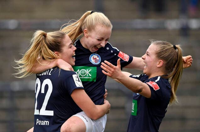 v l Nina Ehegötz Ehegoetz, Potsdam, 22 , Caroline Siems Potsdam, 3 , Luca Maria Graf Potsdam, 16 , cheering, rejoice, joy, victory, delight, success, 1 FFC Turbine Potsdam 1 FC Köln, football, women, Bundesliga, season 2019 2020, Potsdam, 16 02 2020,,, Germany, DFB DFL REGULATIONS PROHIBIT ANY USE OF PHOTOGRAPHS AS IMAGE SEQUENCES AND OR QUASI VIDEO xjkx