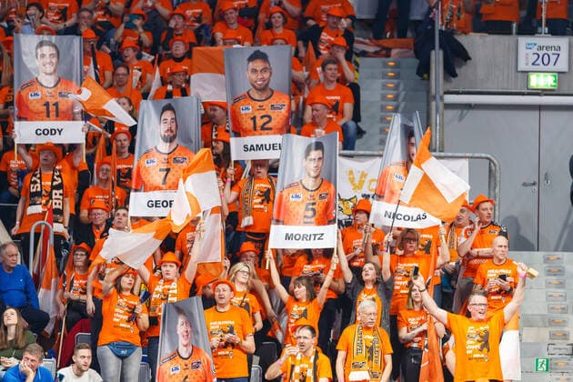 Fanblock of the Berliners, Powervolley Dueren vs Berlin Recycling Volleys, Volleyball, DVV Cup Final of the Men, 16 02 2020 Powervolley Dueren vs Berlin Recycling Volleys, Volleyball, DVV Cup Final of the Men, 16 02 2020 Copyright: xNeisx xEibner-Pressefotox