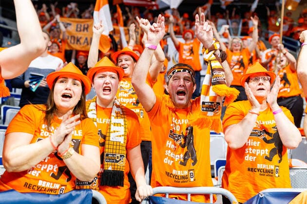 Berlin fans cheer for victory, Powervolley Dueren vs Berlin Recycling Volleys, Volleyball, DVV Cup Final of Men, 16 02 2020 Powervolley Dueren vs Berlin Recycling Volleys, Volleyball, DVV Cup Final of Men, 16 02 2020 Copyright: xNeisx Eibner-Pressefotox EP_ans