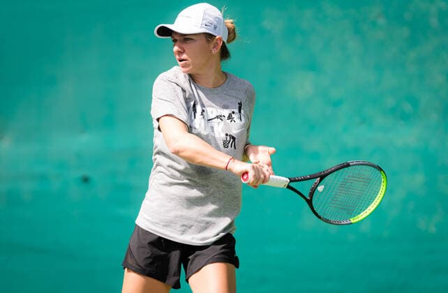 February 17, 2020, Dubai, UNITED ARAB EMIRATES: Simona Halep of Romania during practice at the 2020 Dubai Duty Free Tennis Championships WTA, Tennis Damen Premier tennis tournament. 2020 Dubai Duty Free Tennis Championships, Tennis, Dubai, Unied Arab Emirates, Feb 17 - ZUMAa181 20200217_zaa_a181_031 Copyright: xAFP7x